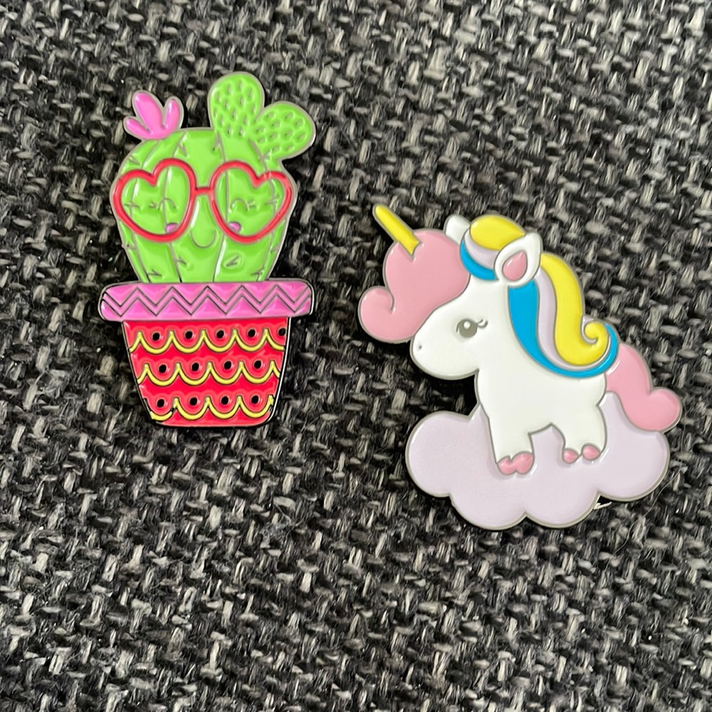 Needle Minders